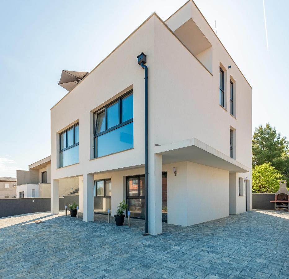 Appartements Vir Eksteriør billede